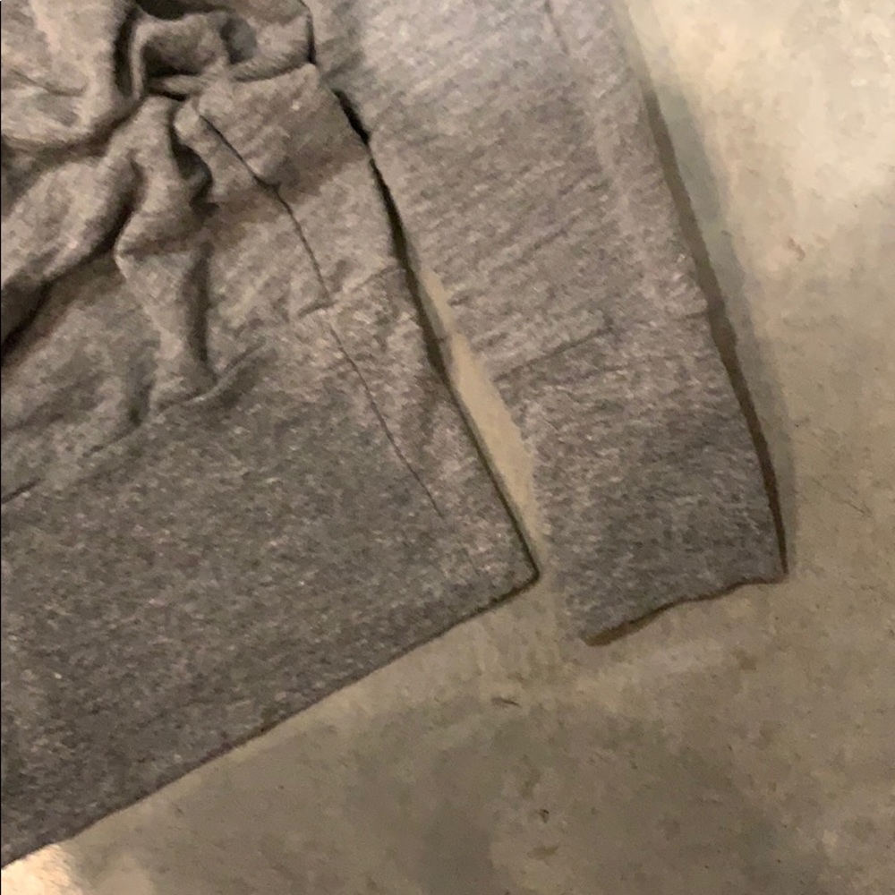 Sweater - Picture 4 of 5